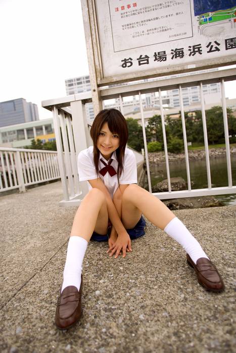 chiboard-b7t35599-20081130_schoolgirl-skirts-13_upby-Yayoi.jpg