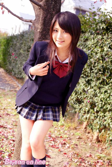 chiboard-b7t35600-20081130_schoolgirl-skirts-15_upby-Yayoi.jpg