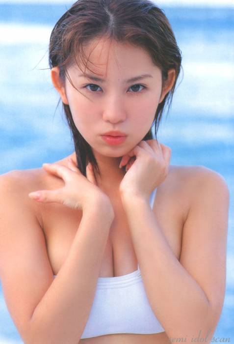 chiboard-b7t36486-20081225_Yui_Ichikawa23_upby-Nyu.jpg