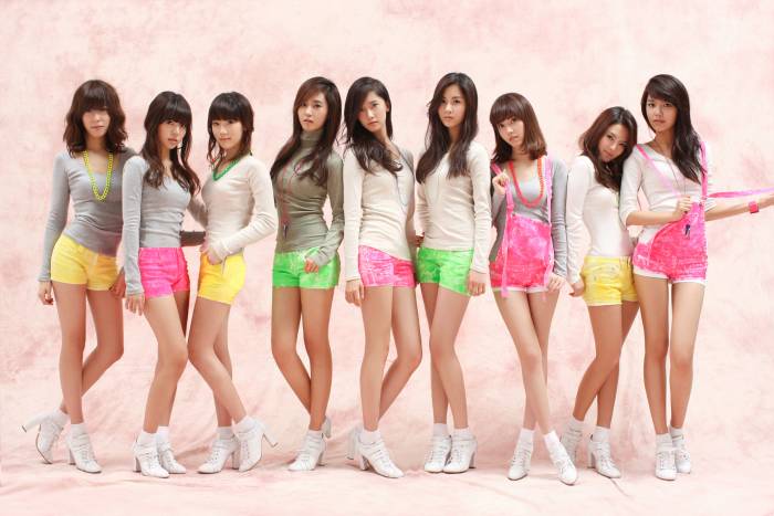 chiboard-b7t42969-20090823_bjophotoshop-girls_60generation_upby-honey.jpg