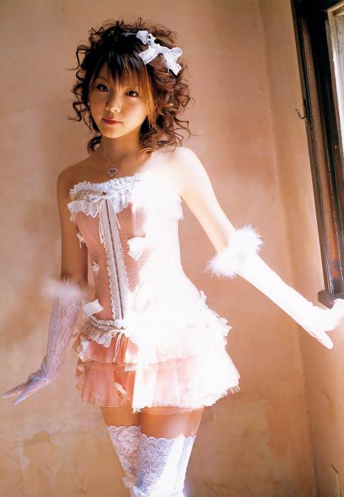 chiboard-b7t55667-20111204_Reina_Tanaka64_upby-oodiny.jpg