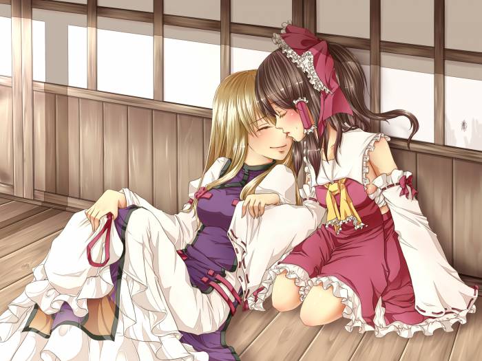 chiboard-b1t57596-20121030_Konachan.com_-_82846_geike_hakurei_reimu_japanese_clothes_touhou_yakumo_yukari_yuri_upby-Mugetsu.jpg