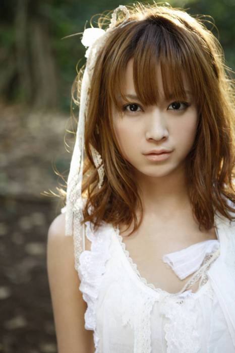 chiboard-b7t57612-20121103_Eri_Kamei_upby-Katina.jpg